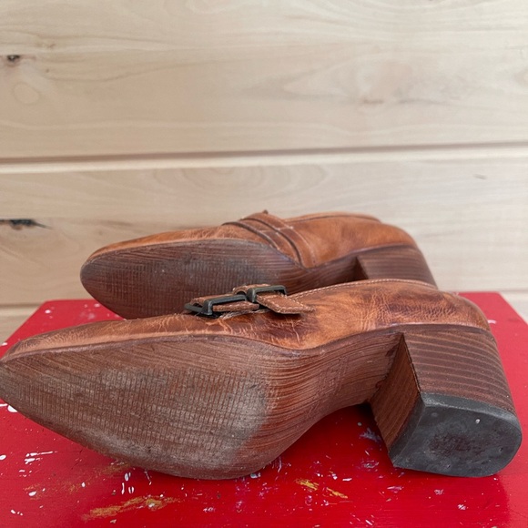 Bed Stu - Tan Leather Size 7 Heels - Handmade in Mexico - Pointed Toe - Picture 5 of 10